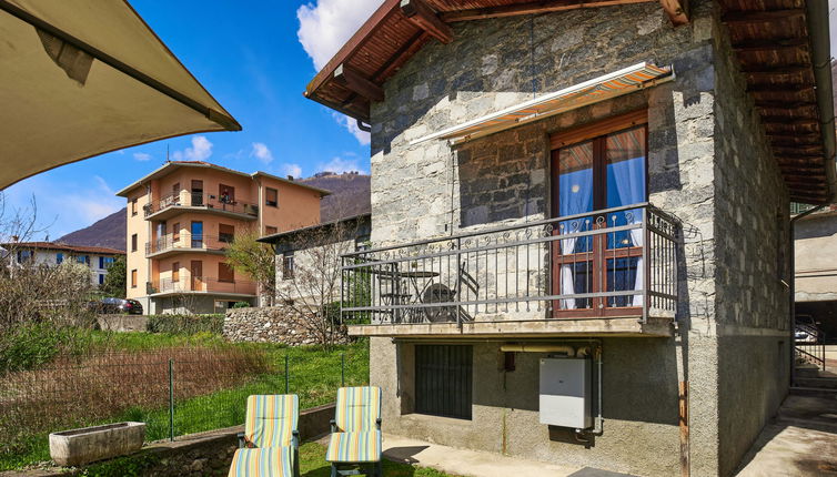 Photo 1 - Maison de 2 chambres à Gera Lario avec jardin et vues sur la montagne