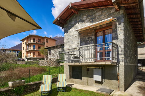 Foto 1 - Casa de 2 habitaciones en Gera Lario con jardín y vistas a la montaña