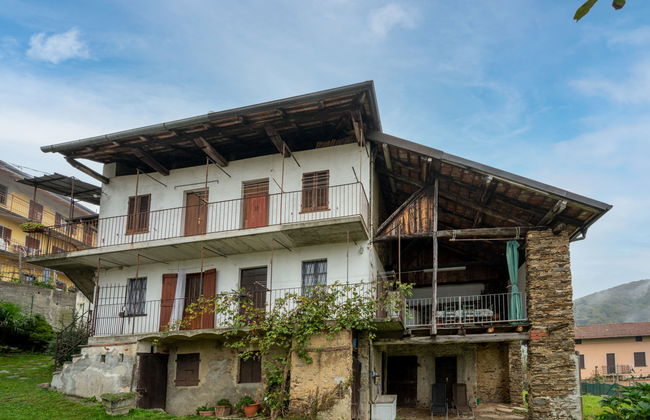 Casa de 2 quartos em Armeno com jardim e terraço - Foto 23