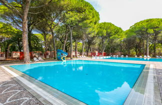 Photo 2 - 2 bedroom Apartment in Aquileia with swimming pool and sea view