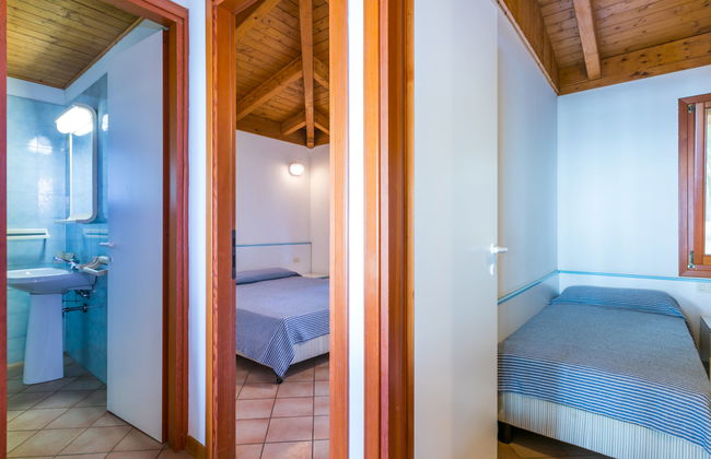 Casa de 3 quartos em Aquileia com piscina e jardim - Foto 15