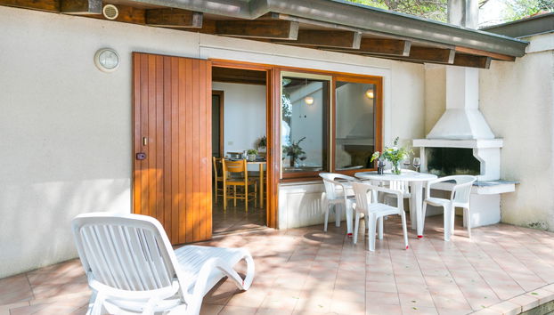 Casa de 3 quartos em Aquileia com piscina e jardim - Foto 4