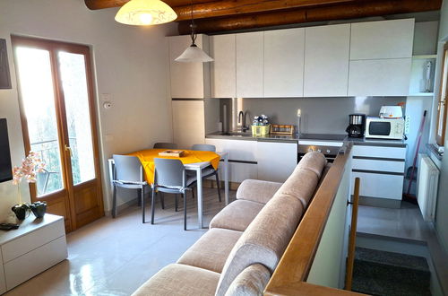 Foto 9 - Casa de 2 quartos em Trarego Viggiona com piscina privada e jardim