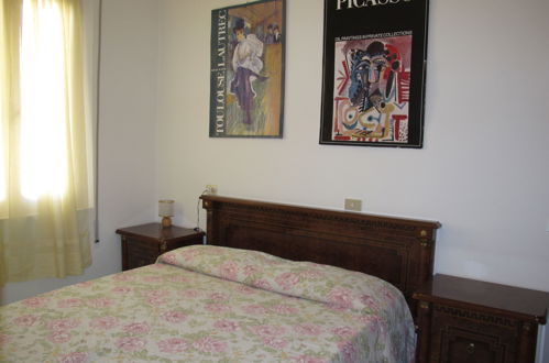 Foto 12 - Appartamento con 2 camere da letto a Cattolica con vista mare