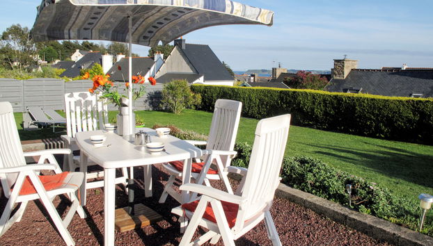 3 bedroom House in Ploubazlanec with garden and terrace - Photo 3