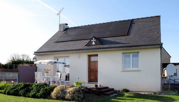 3 bedroom House in Ploubazlanec with garden and terrace - Photo 2