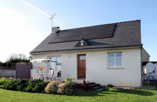 Photo 2 - Maison de 2 chambres à Ploubazlanec avec terrasse et vues à la mer