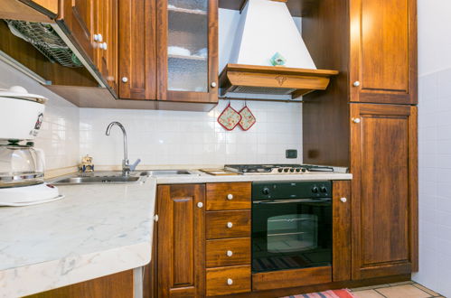 Foto 8 - Apartment mit 2 Schlafzimmern in San Gimignano mit privater pool und garten