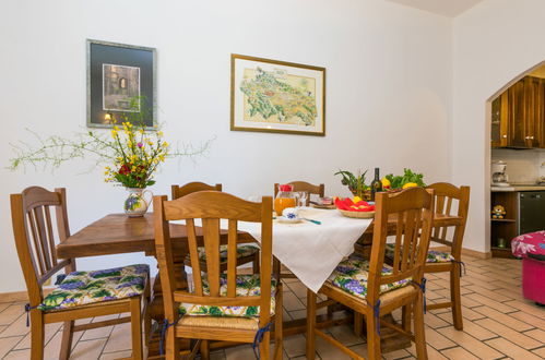 Photo 10 - 2 bedroom Apartment in San Gimignano with private pool and garden