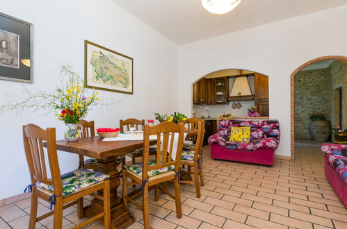 Photo 6 - 2 bedroom Apartment in San Gimignano with private pool and garden