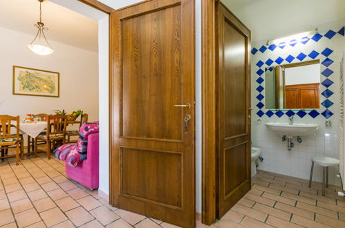 Foto 26 - Appartamento con 2 camere da letto a San Gimignano con piscina privata e giardino