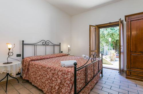 Foto 19 - Apartamento de 2 quartos em San Gimignano com piscina privada e jardim