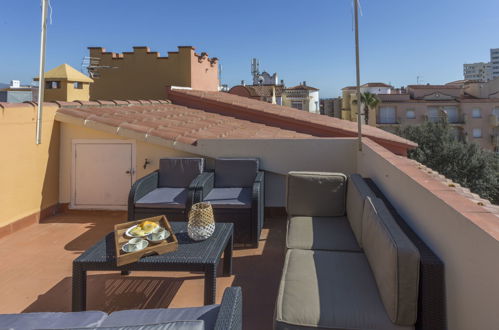 Foto 15 - Apartamento de 1 habitación en Castelló d'Empúries con terraza y vistas al mar
