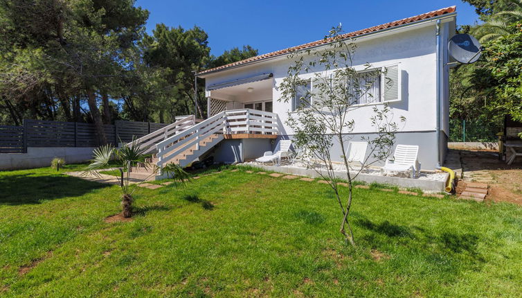 Photo 1 - Maison de 2 chambres à Medulin avec jardin et terrasse