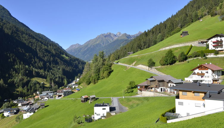 Foto 1 - Appartamento con 2 camere da letto a Kappl con vista sulle montagne