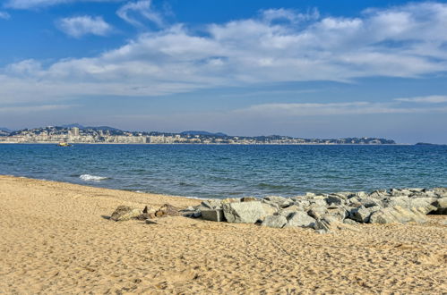 Photo 21 - 1 bedroom Apartment in Fréjus with terrace and sea view