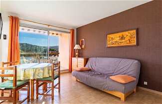 Foto 3 - Apartamento de 1 quarto em Bormes-les-Mimosas com piscina e vistas do mar