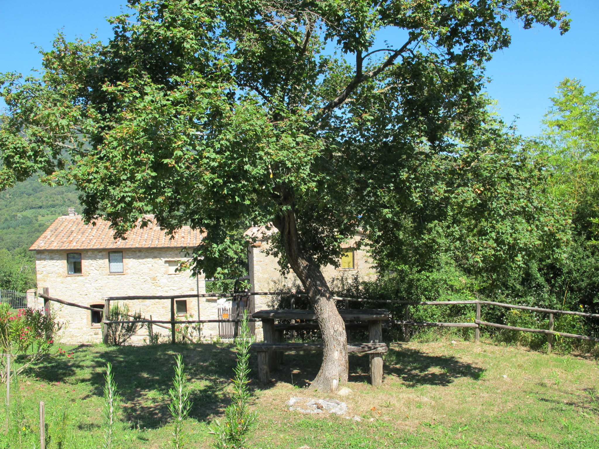 Foto 19 - Casa de 2 quartos em Montieri com piscina e jardim