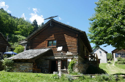 Photo 6 - Maison de 1 chambre à Serravalle avec jardin et vues sur la montagne