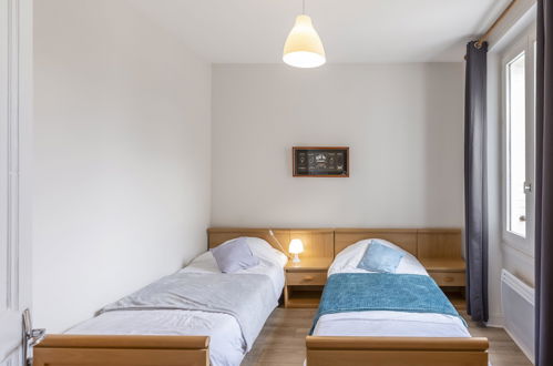 Foto 14 - Appartamento con 2 camere da letto a La Richardais con vista mare