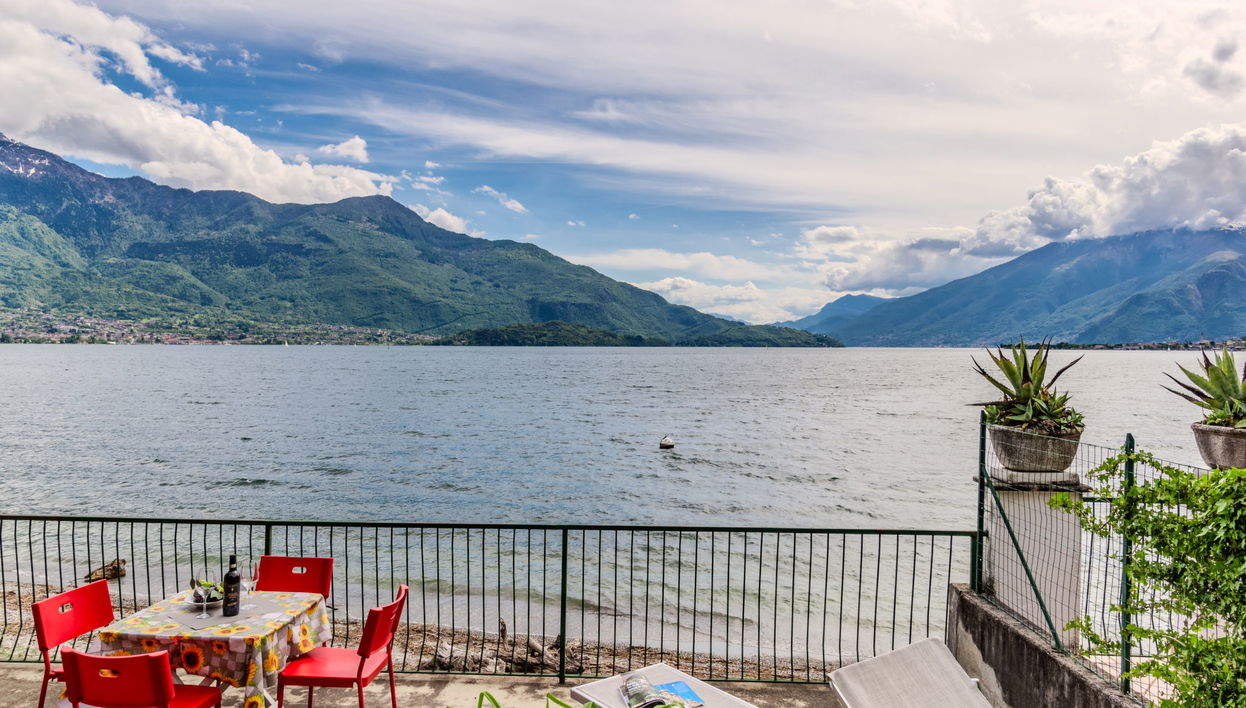 Apartamento de 2 quartos em Gera Lario com jardim e terraço - Foto 1