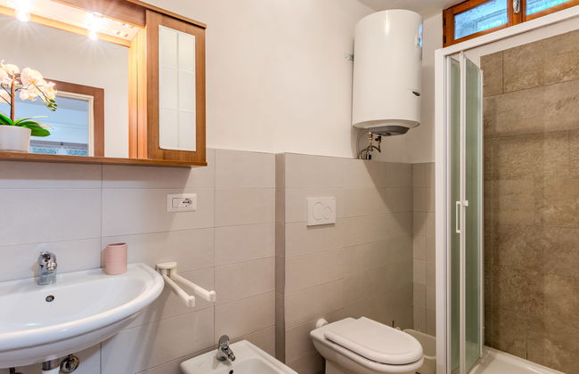 Apartamento de 2 quartos em Gera Lario com jardim e terraço - Foto 27