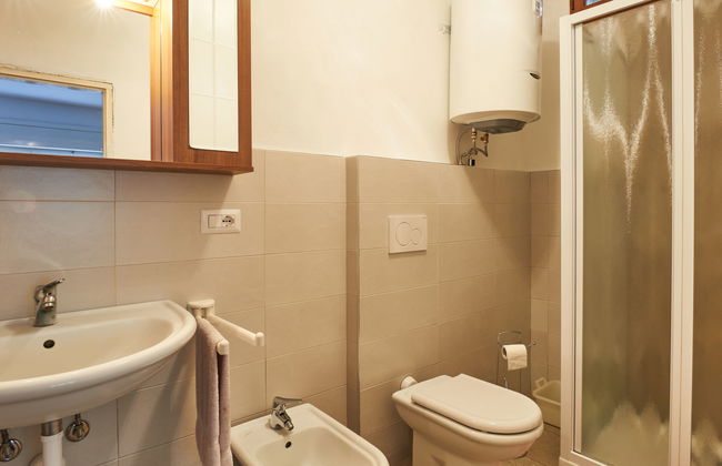 Apartamento de 2 quartos em Gera Lario com jardim e terraço - Foto 12