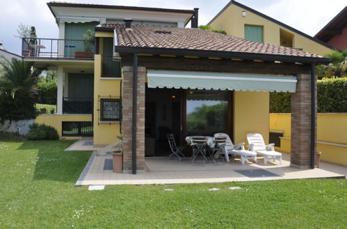 Foto 34 - Casa con 3 camere da letto a Lazise con piscina e giardino