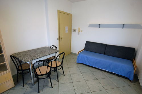 Foto 9 - Appartamento con 1 camera da letto a San Benedetto del Tronto con vista mare