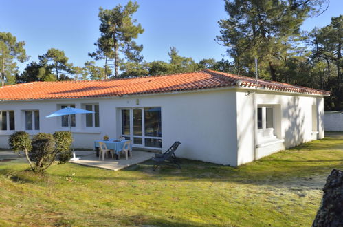 Foto 14 - Casa de 2 quartos em Saint-Hilaire-de-Riez com piscina e vistas do mar