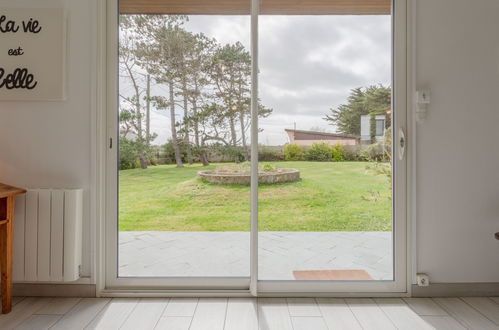 Foto 9 - Casa de 3 habitaciones en Gouville-sur-Mer con jardín y vistas al mar