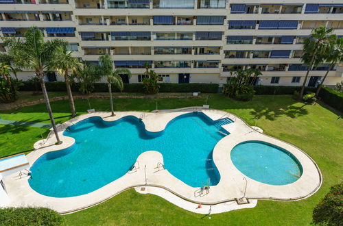 Foto 26 - Appartamento con 2 camere da letto a Marbella con piscina e giardino