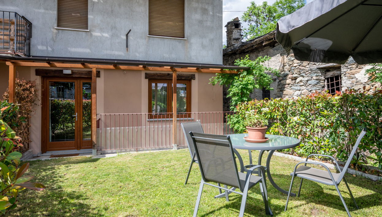 Apartment mit 1 Schlafzimmer in Fénis mit garten - Foto 1