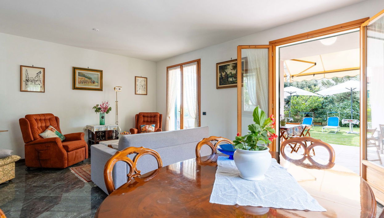 3 bedroom House in Diano Castello with garden and terrace - Photo 1