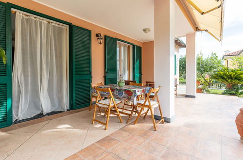 Photo 4 - Maison de 2 chambres à Diano Castello avec jardin et terrasse