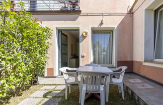 Photo 2 - Appartement en Imperia avec piscine et vues à la mer