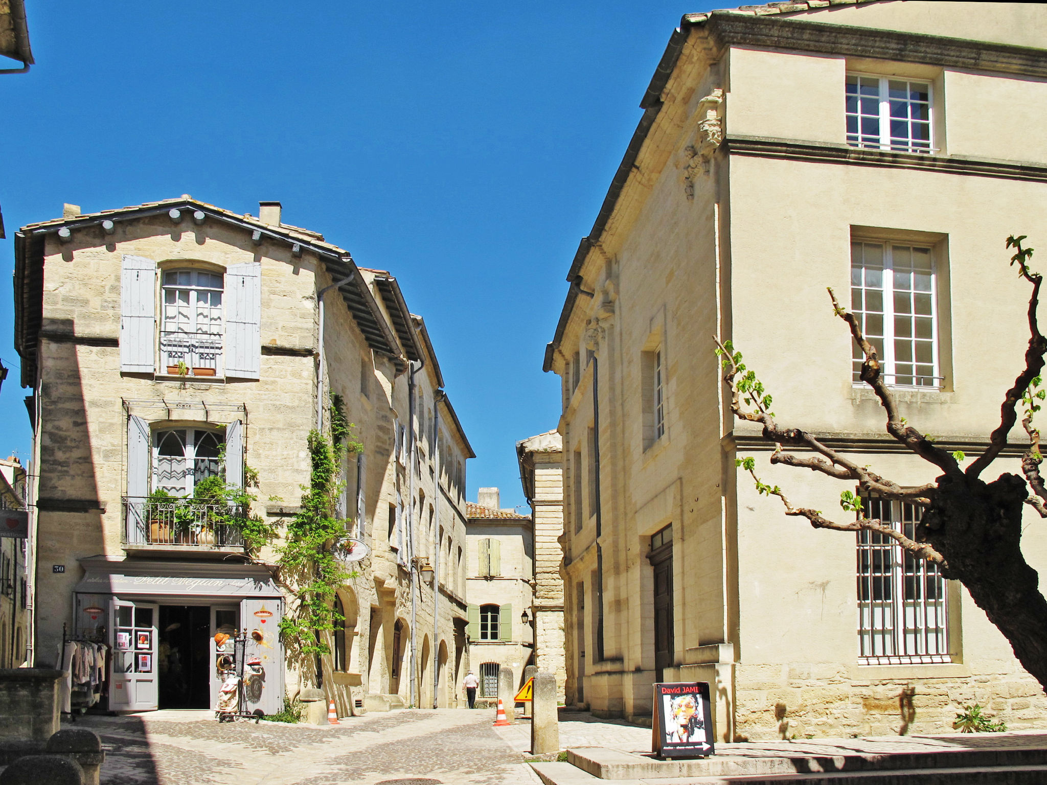 Foto 37 - Casa de 5 quartos em Uzès com piscina privada e jardim