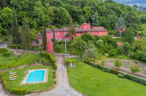 Foto 22 - Haus mit 2 Schlafzimmern in Montevarchi mit privater pool und garten