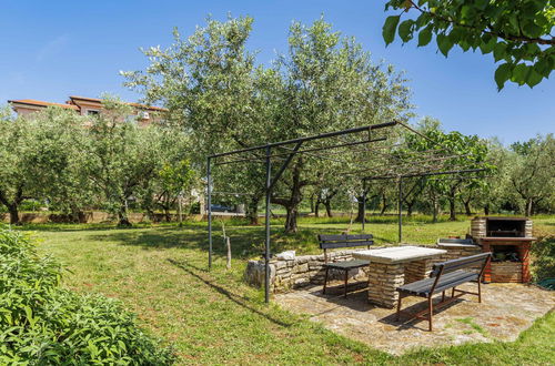 Foto 5 - Apartamento de 2 quartos em Novigrad com jardim e terraço