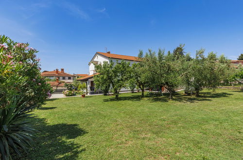 Foto 21 - Apartamento de 2 quartos em Novigrad com jardim e terraço
