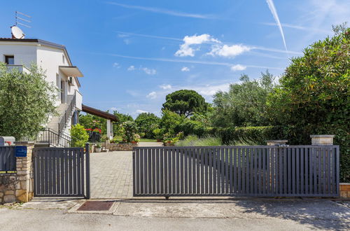 Foto 26 - Apartamento de 2 quartos em Novigrad com jardim e terraço