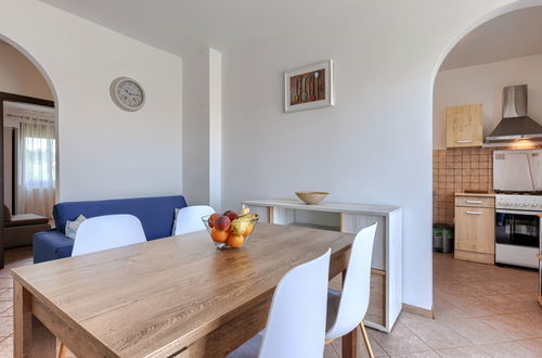 Foto 15 - Apartamento de 2 quartos em Novigrad com jardim e terraço