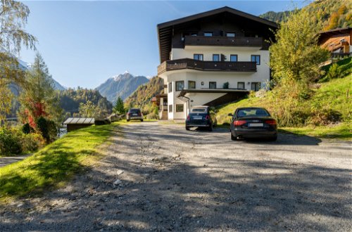 Photo 17 - 2 bedroom Apartment in Kaprun with garden and mountain view