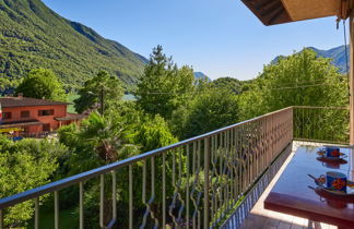 Photo 2 - 3 bedroom Apartment in Carlazzo with garden and mountain view