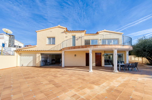 Photo 44 - Maison de 5 chambres à Castelló d'Empúries avec piscine privée et jardin