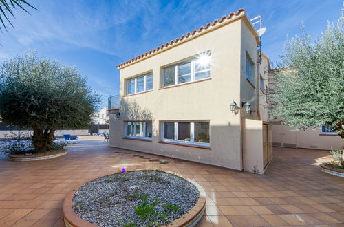 Photo 45 - Maison de 5 chambres à Castelló d'Empúries avec piscine privée et jardin