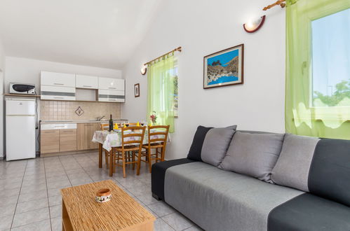 Photo 18 - 1 bedroom Apartment in Senj with swimming pool and garden