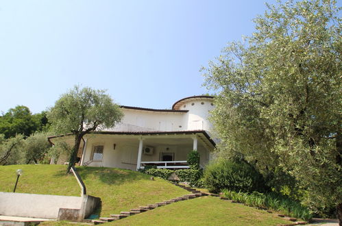 Foto 39 - Casa de 7 quartos em San Felice del Benaco com piscina privada e jardim