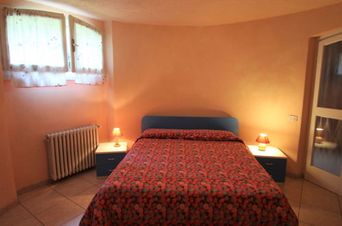 Photo 21 - 7 bedroom House in San Felice del Benaco with private pool and garden