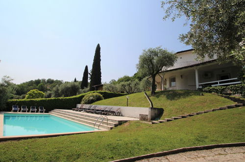 Foto 33 - Casa de 7 quartos em San Felice del Benaco com piscina privada e jardim